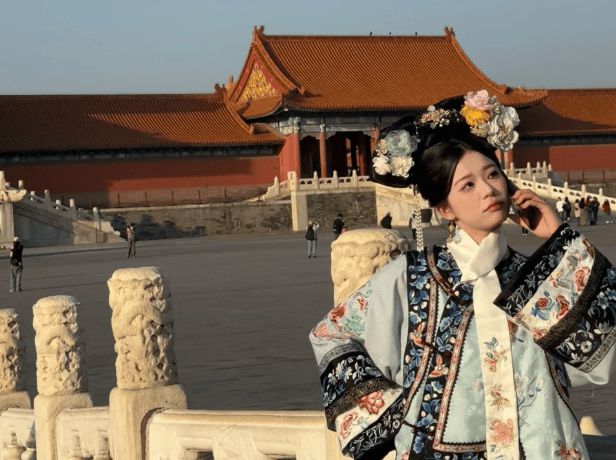 地方有哪些北京故宫跟团五日游要多少钱爱游戏app手机版北京适合一个人玩的(图1)