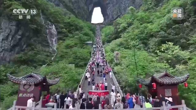 四年累计亏损超10亿停车场成唯一盈利项目爱游戏(ayx)中国网站耗资24亿的古城(图10)