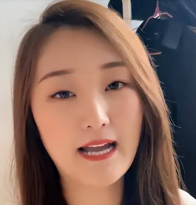 伟离婚4年耗尽人气回心转意的陈亚男原形毕露ayx爱游戏体育网页版入口不装了!和朱小(图9) 伟离婚4年耗尽人气回心转意的陈亚男原形毕露ayx爱游戏体育网页版入口不装了!和朱小(图9)