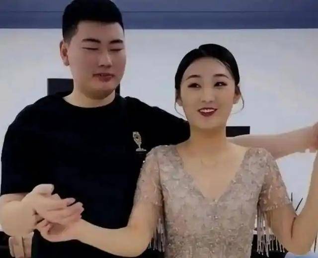 伟离婚4年耗尽人气回心转意的陈亚男原形毕露ayx爱游戏体育网页版入口不装了!和朱小(图10) 伟离婚4年耗尽人气回心转意的陈亚男原形毕露ayx爱游戏体育网页版入口不装了!和朱小(图10)